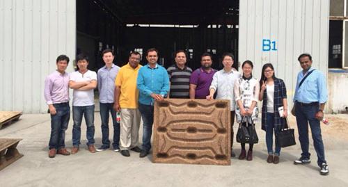 Customers from India visited wood pallet pressing machine factory