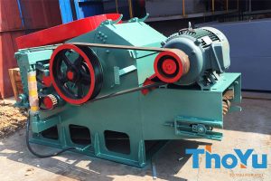 wood chipping machine