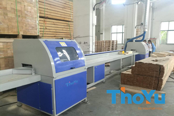 CNC Wood Saw Machine