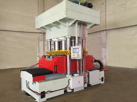 double station presswood pallet machine